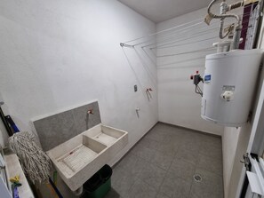 Apartamento básico, vistas al complejo turístico | Terraza o patio