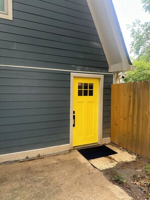 Exterior detail - Cozy 1-bedroom apartment in East Nashville (Nashville)