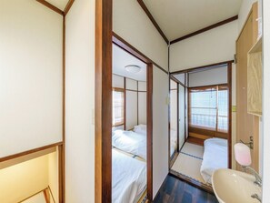 2 Schlafzimmer, Schreibtisch, kostenloses WLAN, Bettwäsche