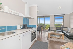 ميكروويف، فرن، موقد طهي مسطح، غسالة أطباق