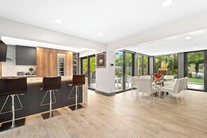 Dining - Multi-Level Beach Estate With Heated Pool!! (Fort Lauderdale)