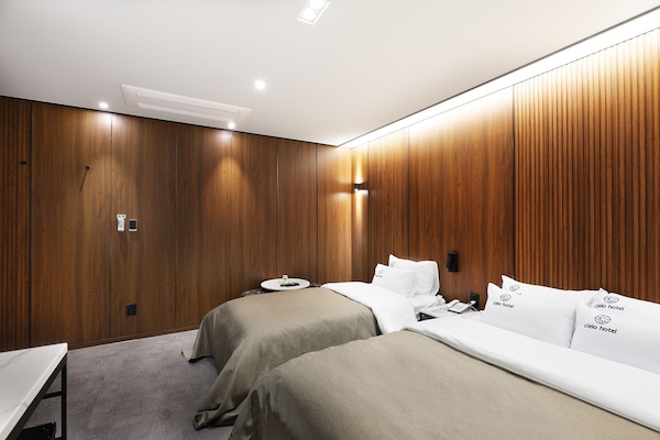 Twin Room | Desk, laptop workspace, free WiFi