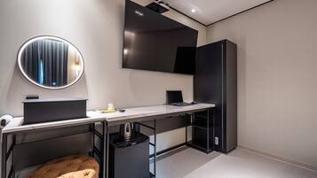 Habitación superior | Escritorio, espacio para trabajar con laptop y wifi gratis