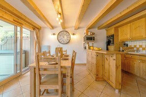 Dining - Appt Bec A1, Le Tour (Argentière), France (Le Tour (Argentière))