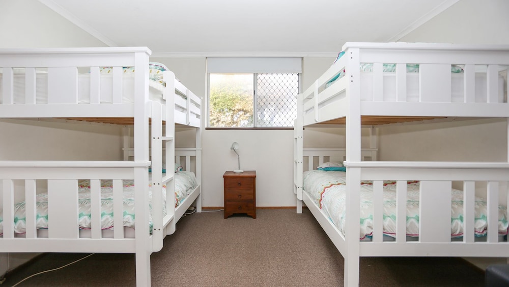 Jimmys Beach Waterfront Hawks Nest Vrbo