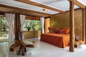 7 bedrooms, iron/ironing board, WiFi, bed sheets