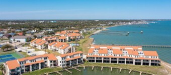 Coastal condo with shared pool & great views - great location