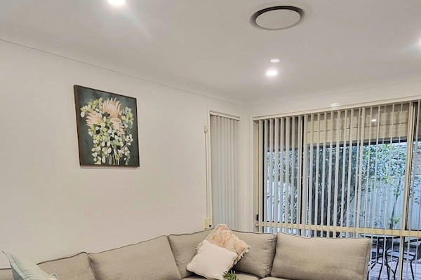 Garden view lounge room