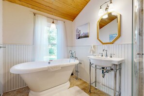 Sèche-cheveux, serviettes fournies