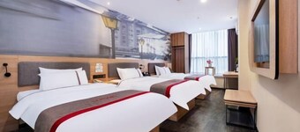 Thank Inn Chain Hotel (Zhengzhou Zhongyuan Futa Metro Station)