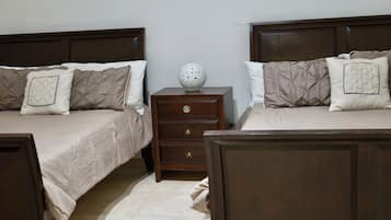 Deluxe Apartment | 2 bedrooms, in-room safe, iron/ironing board, free WiFi