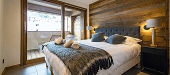 8-person flat in a new residence on the snow front