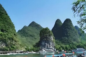 Unclassified image, 2 of 31, button - Yangshuo Huayuan Hotel (20 yuan Renminbi Scenic Area) (Yangshuo)