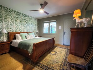 5 bedrooms, iron/ironing board, free WiFi, bed sheets