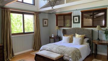 5 bedrooms, iron/ironing board, free WiFi, bed sheets