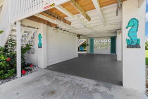 Luokittelematon kuva, 3 kautta 37, painike