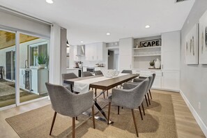 Dining - Luxury Gulf-Access Escape | Designer Interiors, Heated Pool, Private Dock & Complimentary Kayaks (Cape Coral)