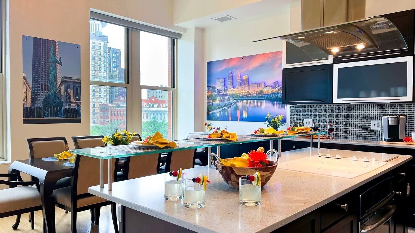 Condo, 2 Bedrooms | Dining