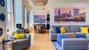 Condo, 2 Bedrooms | Living area