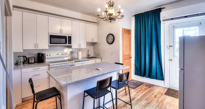 2BR for Montreal Relaxation & Downtown Action