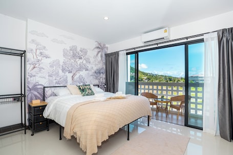 Escritorio y espacio para trabajar con laptop