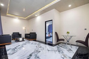 Room - Grand Valonia Hotel Cafe & Park Jember (Sumbersari)