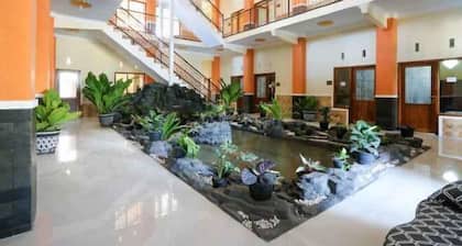 Grand Valonia Hotel Cafe & Park Jember