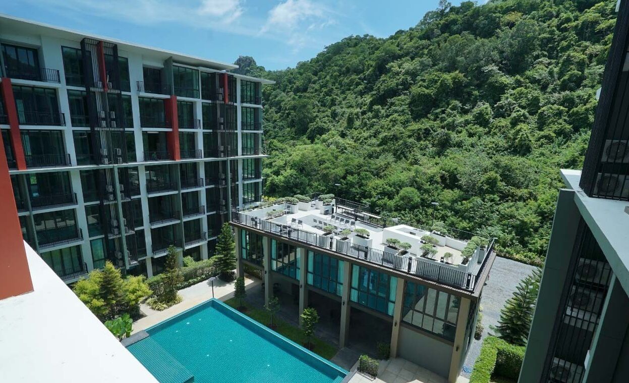 Luxury Condo, 1 King Bed, Balcony, Pool View | Balcony view