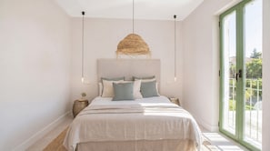 4 chambres, fer et planche à repasser, Wi-Fi, literie fournie