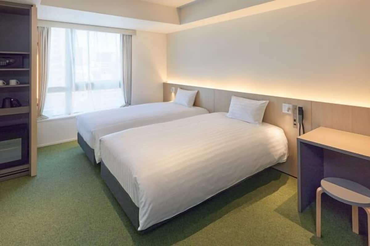 Caja fuerte, wifi gratis, ropa de cama