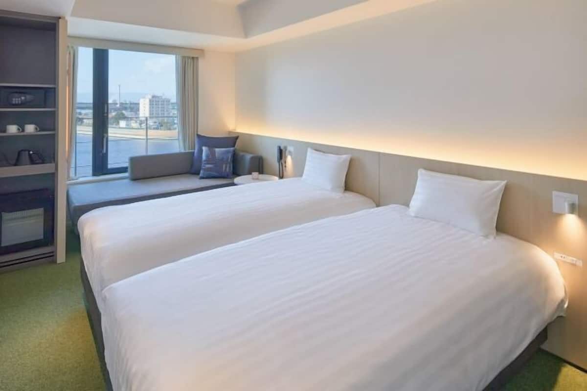 Caja fuerte, wifi gratis, ropa de cama