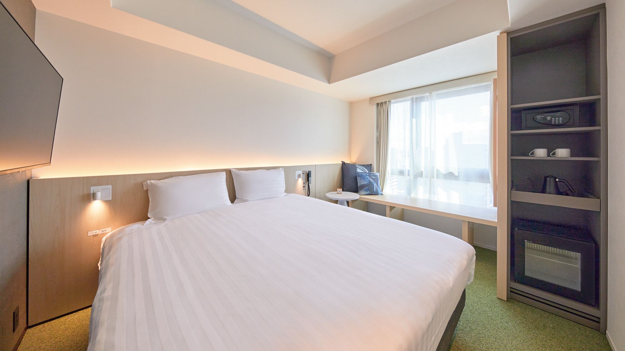 In-room safe, free WiFi, bed sheets