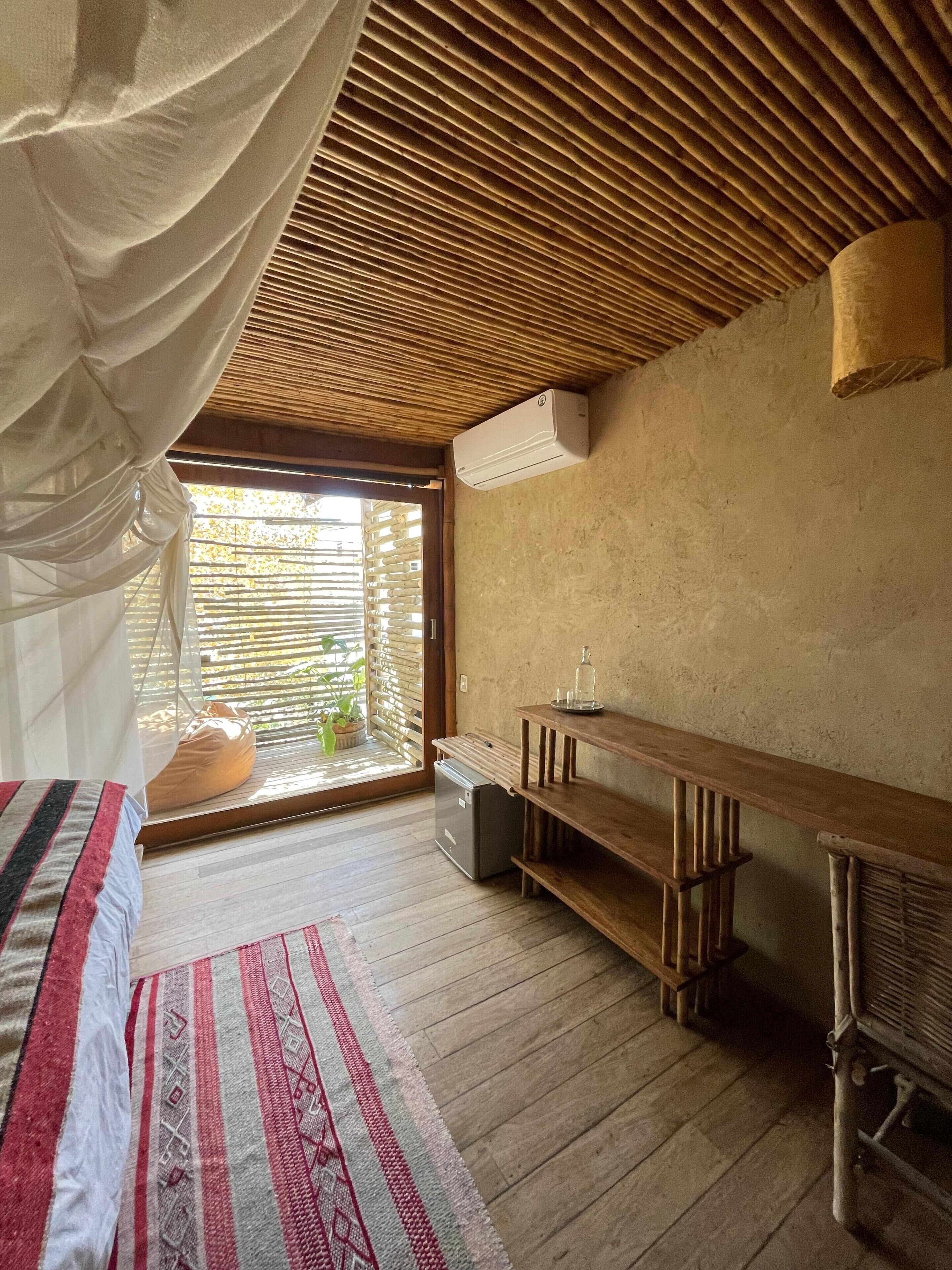 Comfort-rum - 1 kingsize-säng - balkong | Värdeförvaringsskåp på rummet, gratis wi-fi och sängkläder