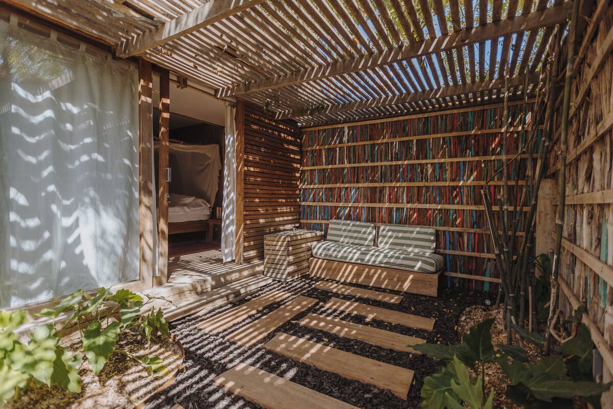 Comfort Room, 1 King Bed, Balcony | Terrace/patio