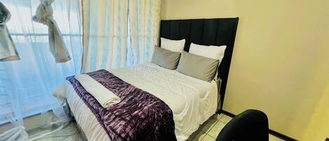 1 habitación, tabla de planchar con plancha y internet