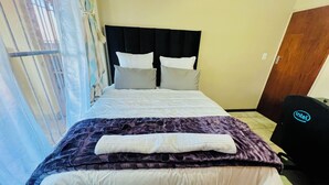 1 bedroom, iron/ironing board, internet