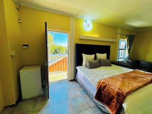 1 bedroom, iron/ironing board, internet, bed sheets