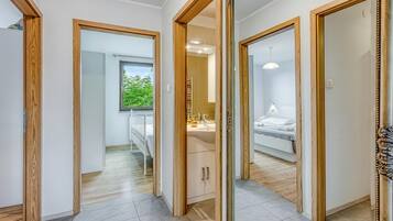 2 habitaciones, tabla de planchar con plancha y wifi gratis