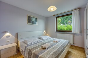 Family Apartment, Multiple Bedrooms (Cesar's Karst Apartment Ruj) | 2 bedrooms, iron/ironing board, free WiFi, bed sheets - Cesar\'s Karst Apartments (Sezana)