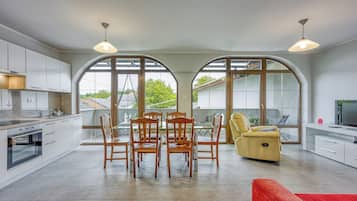 Family Apartment, Multiple Bedrooms (Cesar's Karst Apartment Teran) | Private kitchen | Fridge, oven, stovetop, toaster