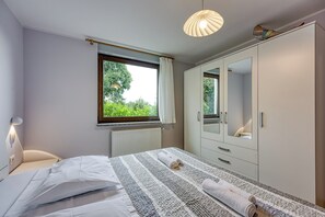 Family Apartment, Multiple Bedrooms (Cesar's Karst Apartment Ruj) | 2 bedrooms, iron/ironing board, free WiFi, bed sheets - Cesar\'s Karst Apartments (Sezana)