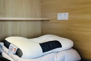 Unclassified image, 5 of 38, button - Bonjour Youth Hostel (Shenzhen)
