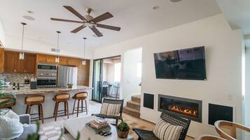 TV connectée, cheminée