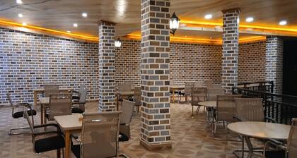 McRoyal Hotel