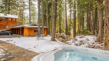 Bañera de hidromasaje exterior