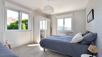 4 slaapkamers, een kluis op de kamer, een bureau