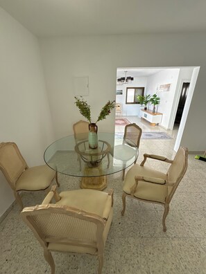 تناول الطعام