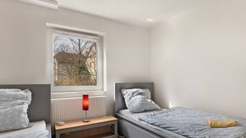 2 bedrooms, WiFi, bed sheets