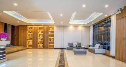 New World Holiday Hotel (Lingshui City)