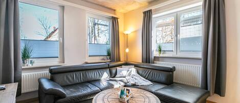 Televisión, reproductor de DVD y estéreo